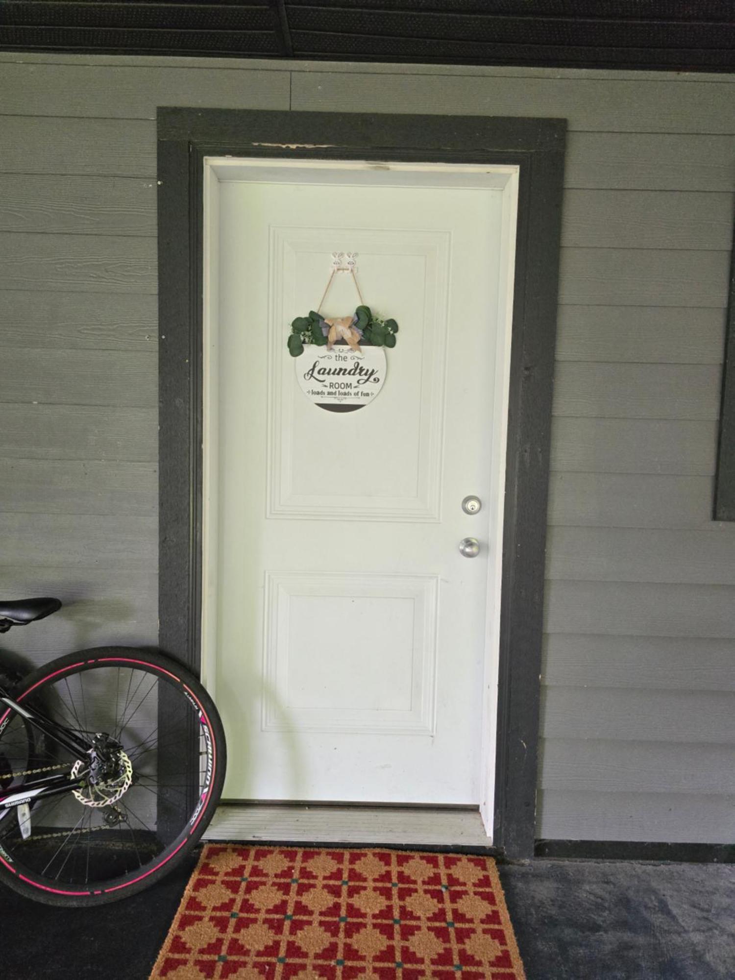 Private 1 Bedroom In Brookswood Langley Exterior photo